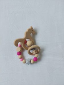 hochets_hochet_licorne_rose