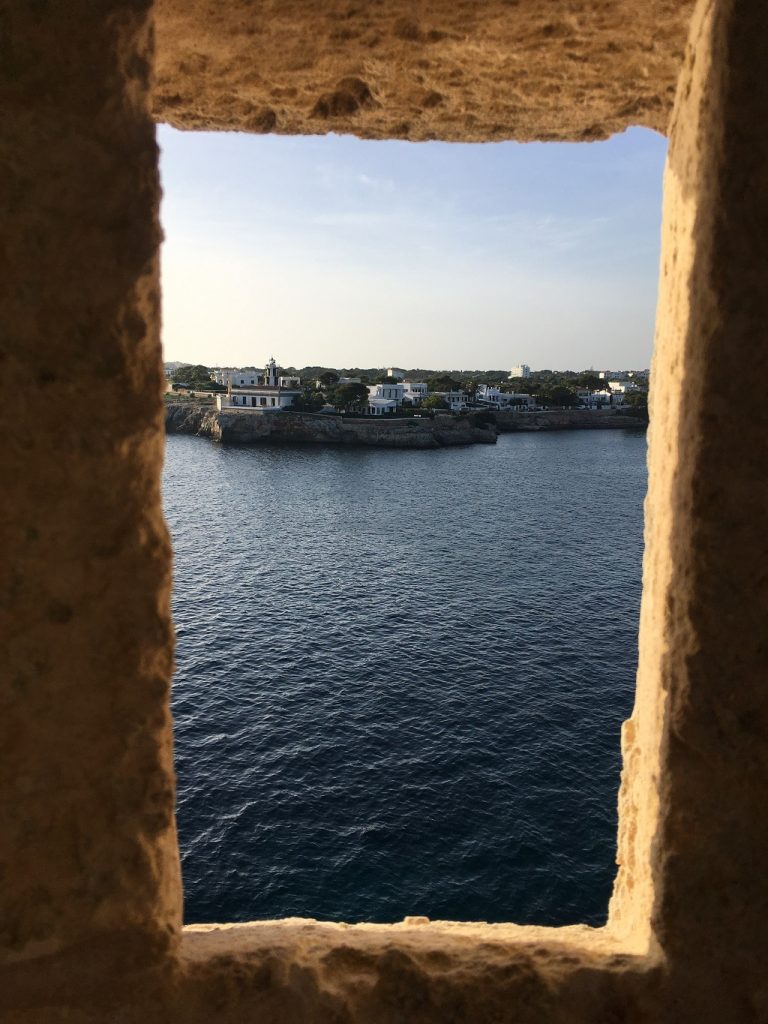 minorque_ciutadella_port_fenetre